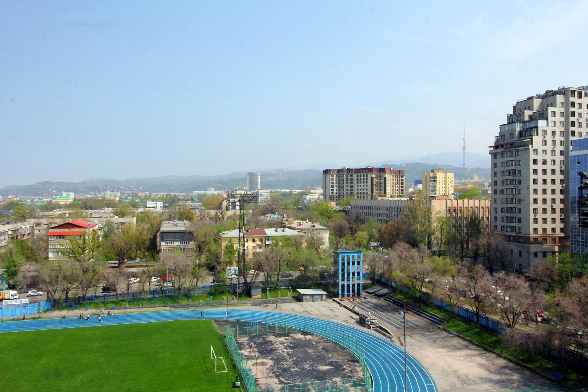 Almaty Cozy Apart Hotel Ngoại thất bức ảnh