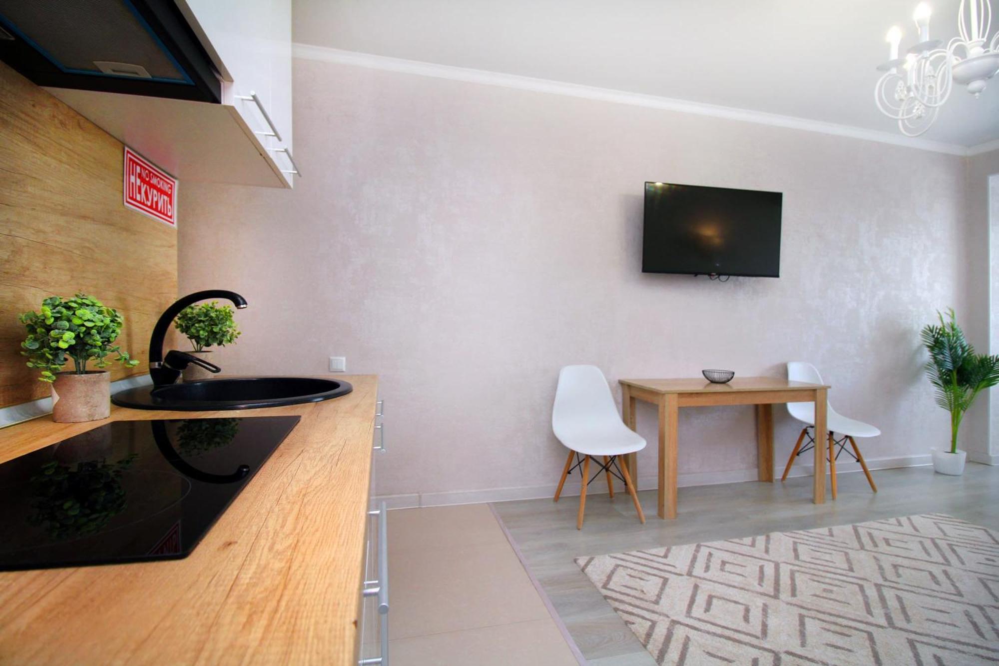 Almaty Cozy Apart Hotel Ngoại thất bức ảnh