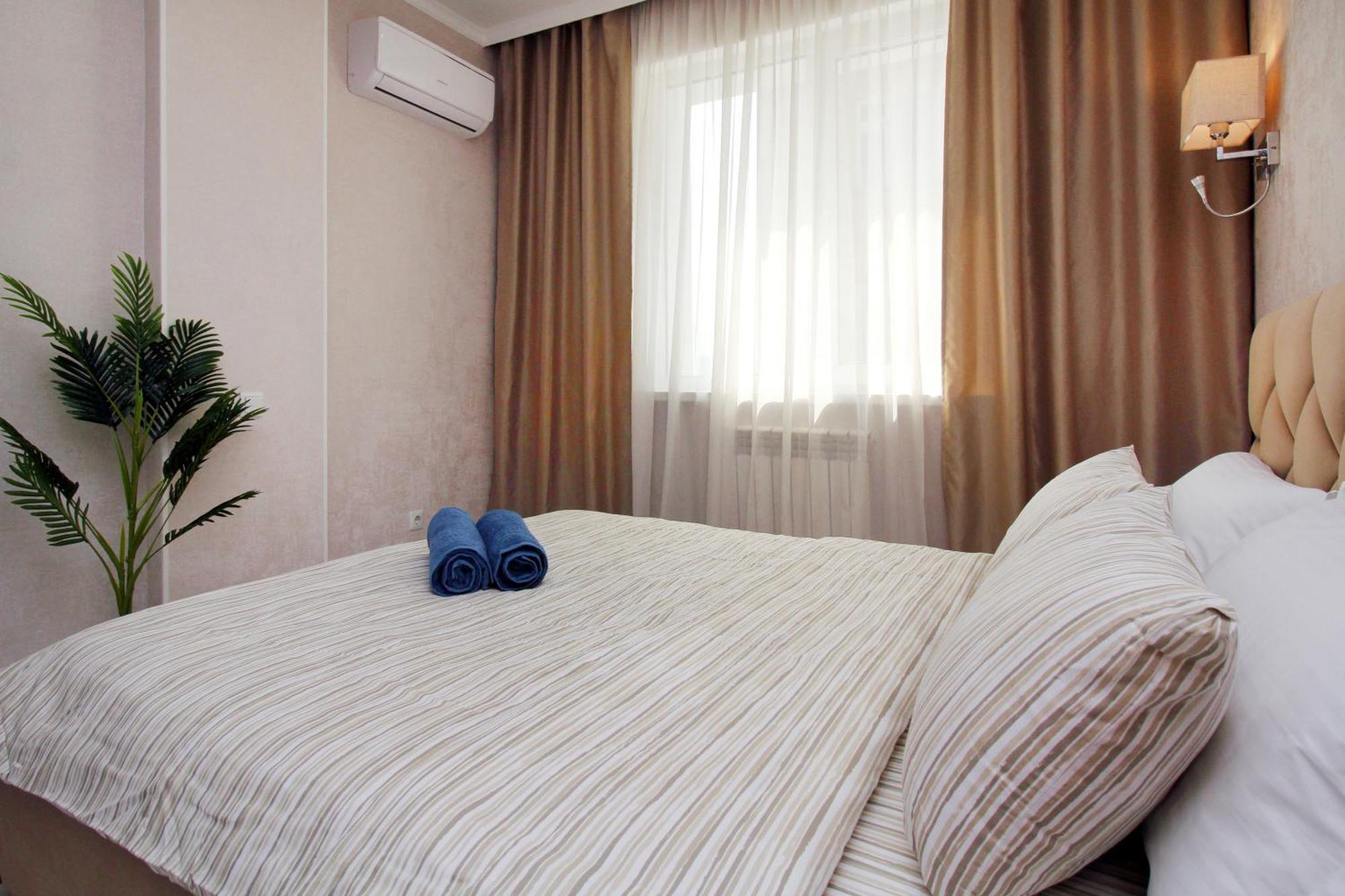 Almaty Cozy Apart Hotel Ngoại thất bức ảnh